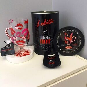 NWT Lolita Collectible Painted Glass Mug “I Like Mine Hot” Collection Red/White